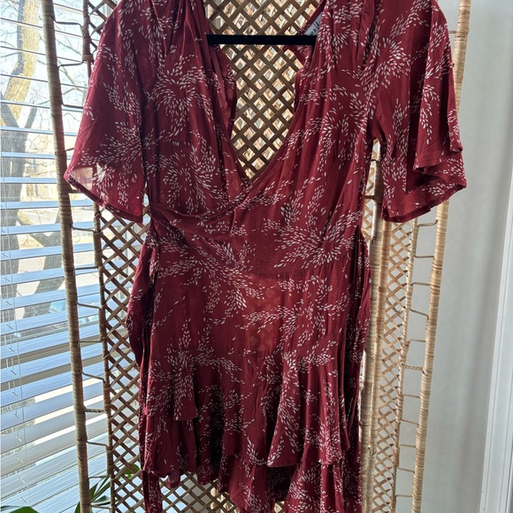 Princess Polly Louie Romper - Picture 1 of 3